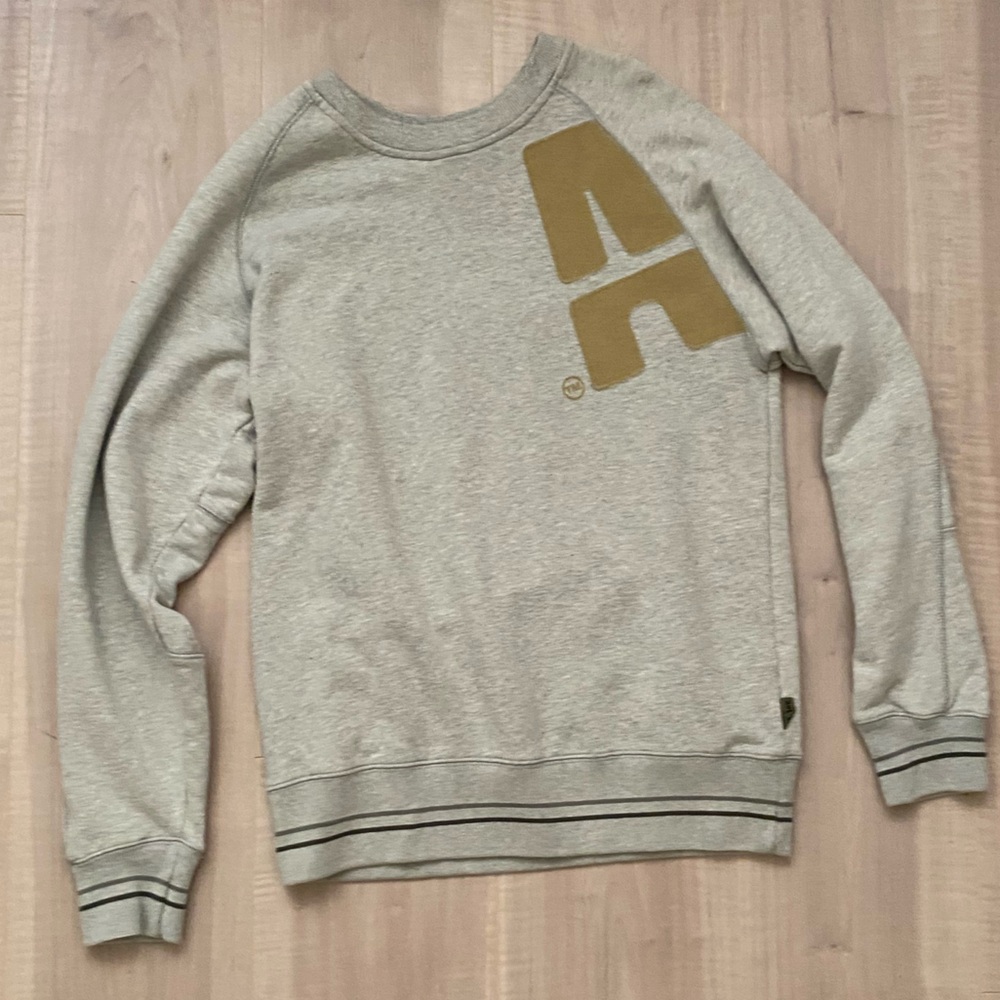 unknown brand, thick soft crewneck sweater